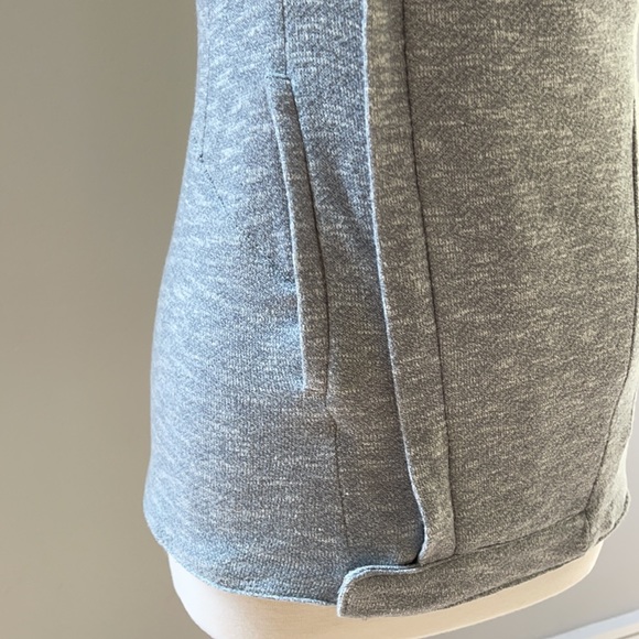 FOR CYNTHIA | GREY VEST - Picture 3 of 10